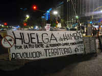 Buenos Aires, indígenas en huelga exigen la devolución de sus tierras, ABRIL 2011
