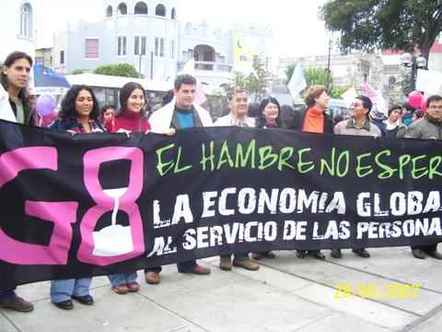 Marcha G8, Peru 28 de mayo 1 (foto de Paul Maquet)