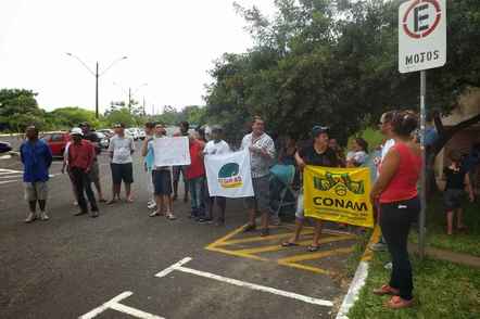 Protesto na Prefeitura de Novo Hamburgo - RS